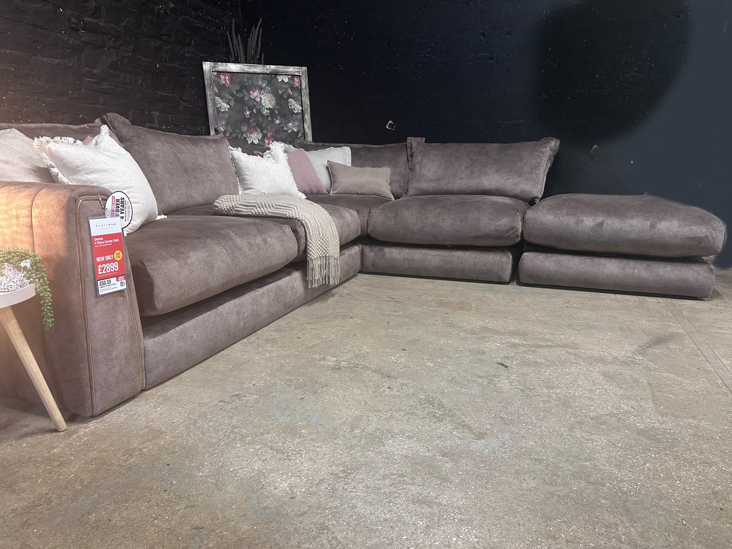 DFS Devine
Left Hand Facing Arm 4 Piece Open End Corner - NEW