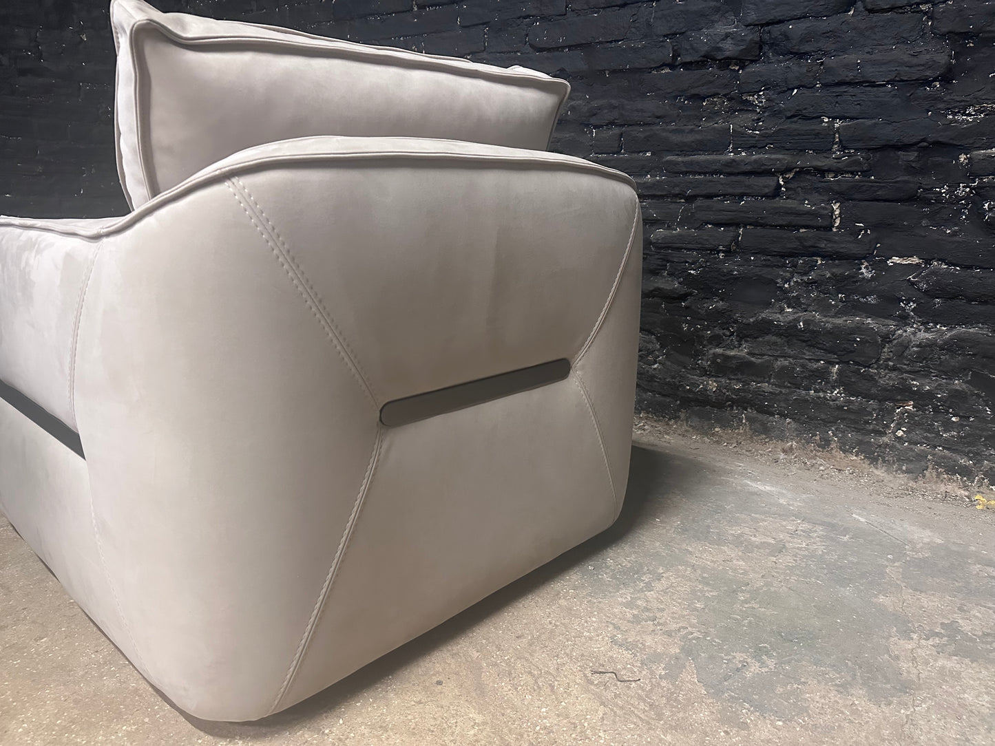 New Sofology Palazzo Swivel Chair in Lifestyle Newbuck Stone