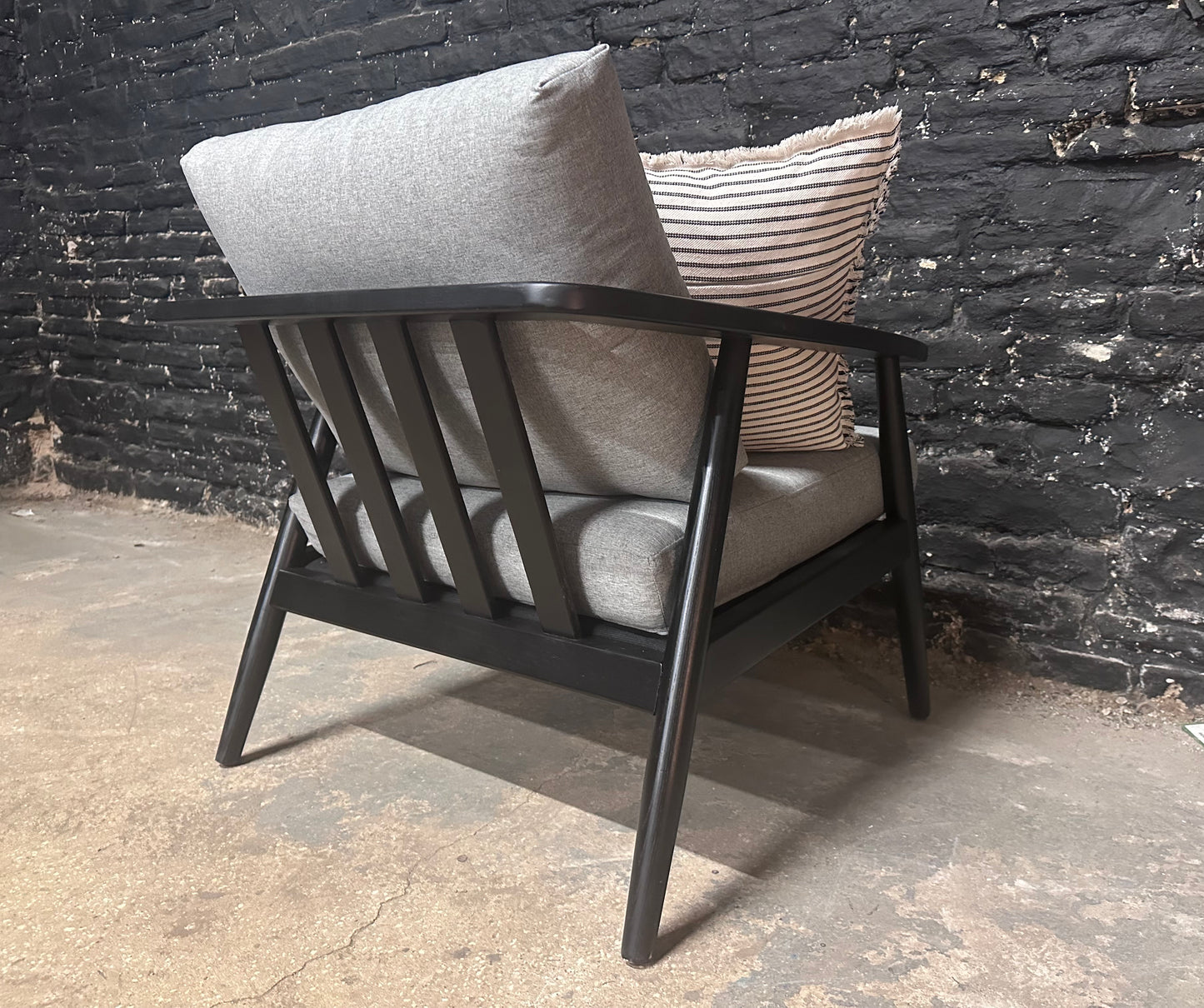RIVET OCCASIONAL CHAIR, Grey