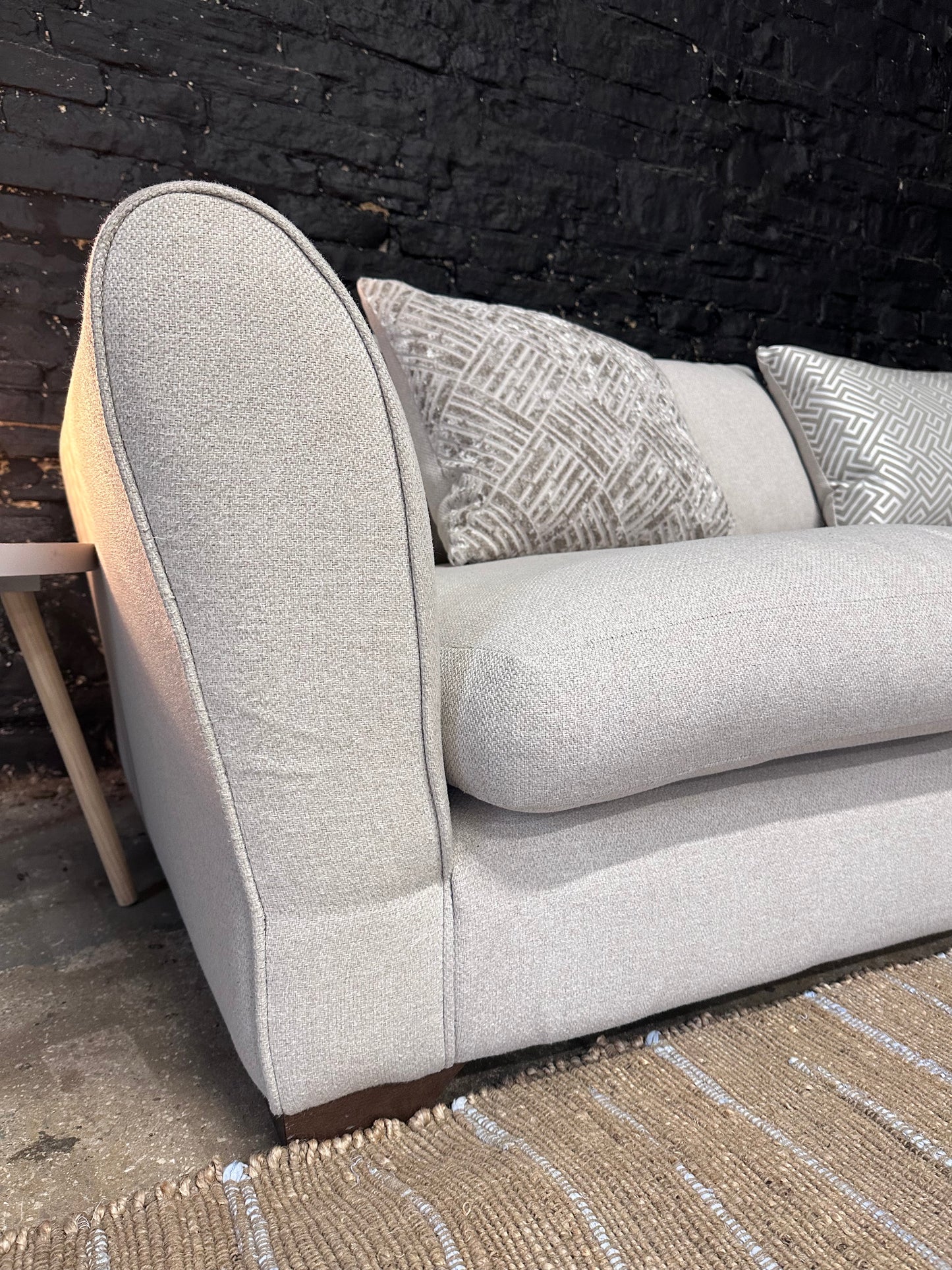 DFS Salcombe Large Sectional neutral light cream Fabric Right Hand Facing Corner Chaise Sofa

RRP-£3219 OUR PRICE £749