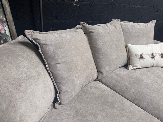 Very Havana 3 seater sofa in Mink