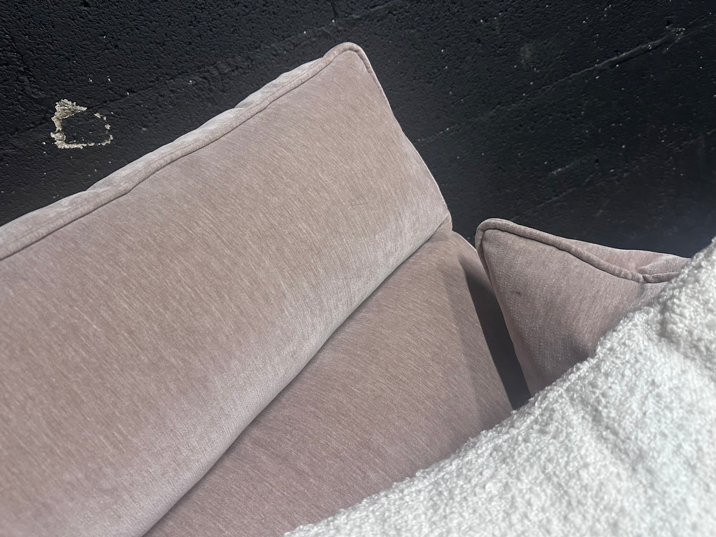 Luxury Siren Medium Alice Sofa in Vintage Velvet Ballerina