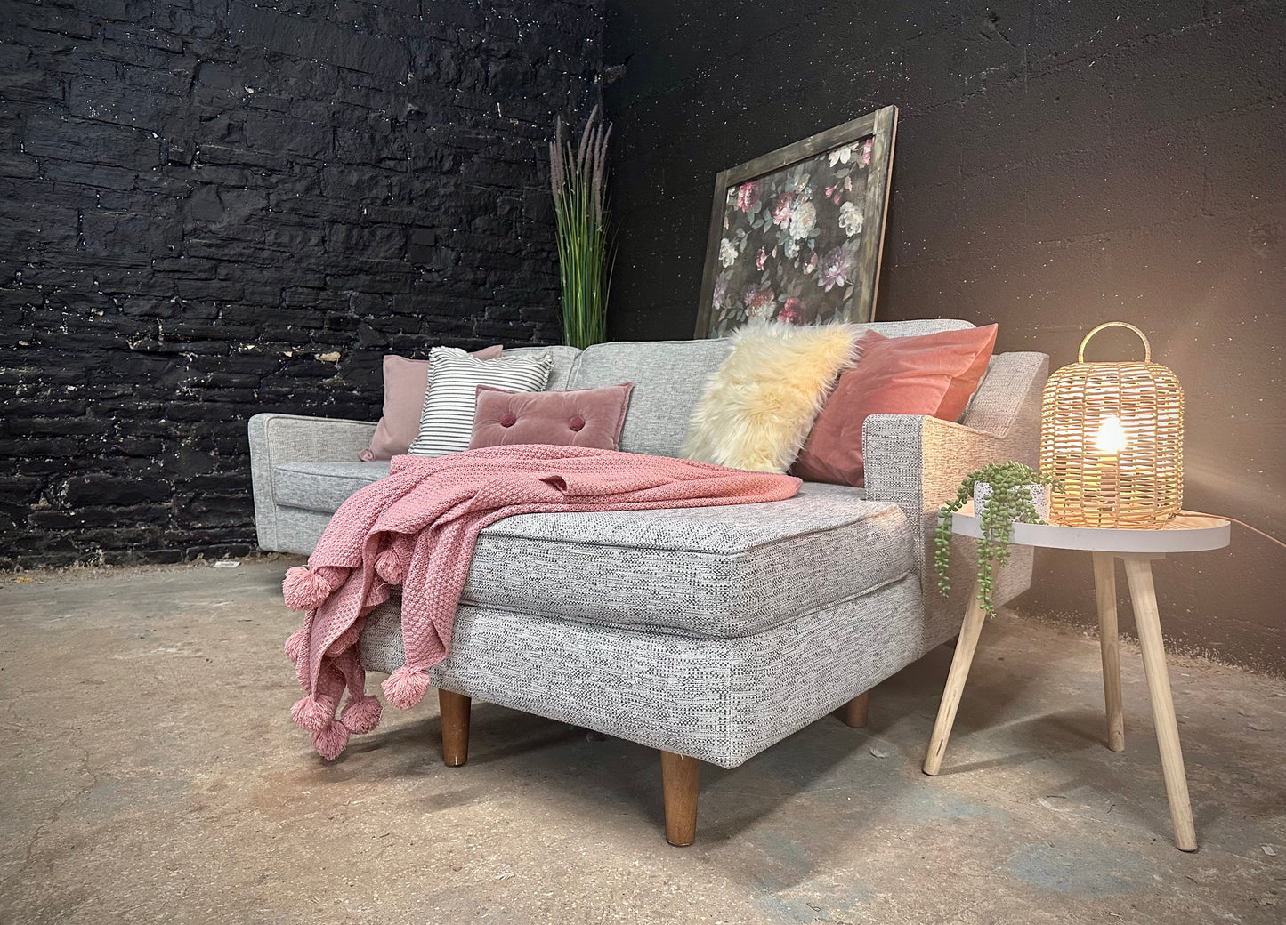 Very RHF Chaise Sofa - Grey