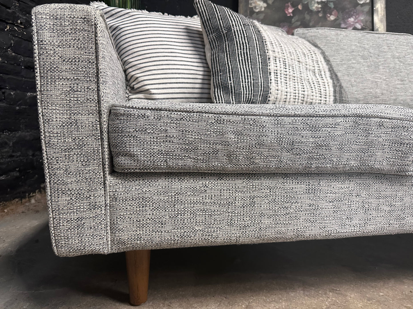 Very RHF Chaise Sofa - Grey
