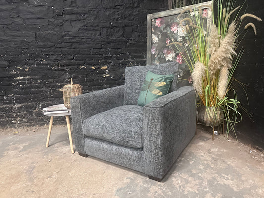 DFS Kaizer Armchair