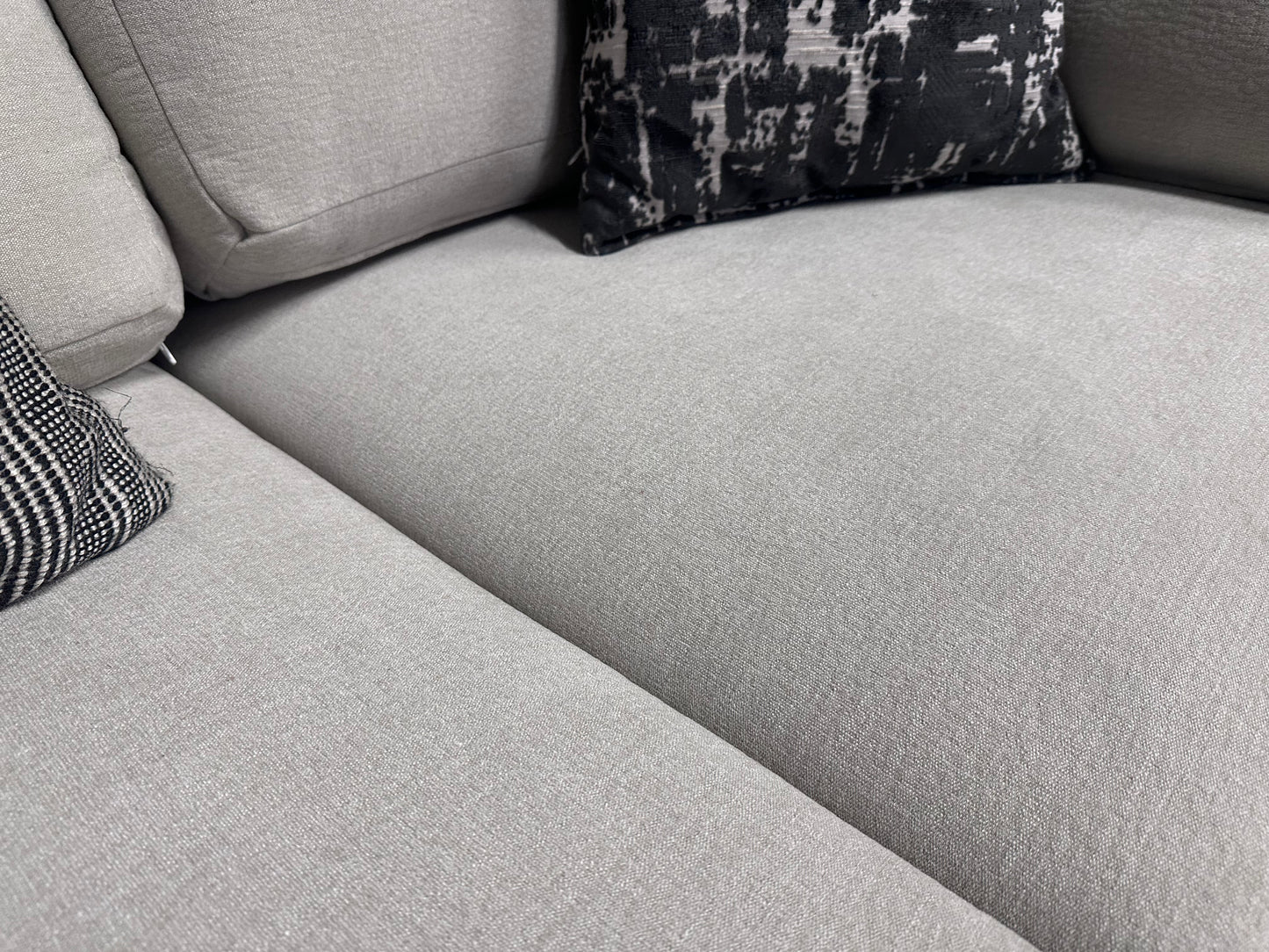 Oakwood 2.5 Seat Cream Stone Sofa